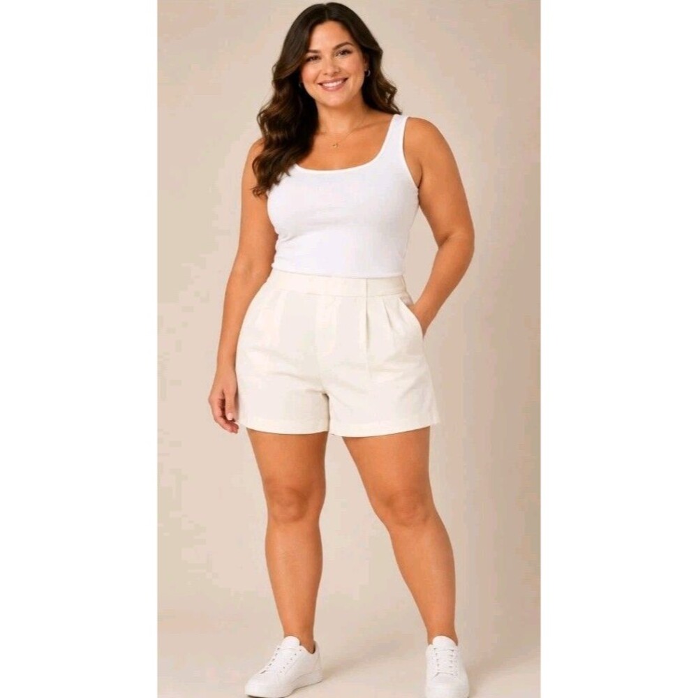 NWT NEW DAY Womans 14 Stretch Minimalist Career Casual Cream Zip Button Shorts